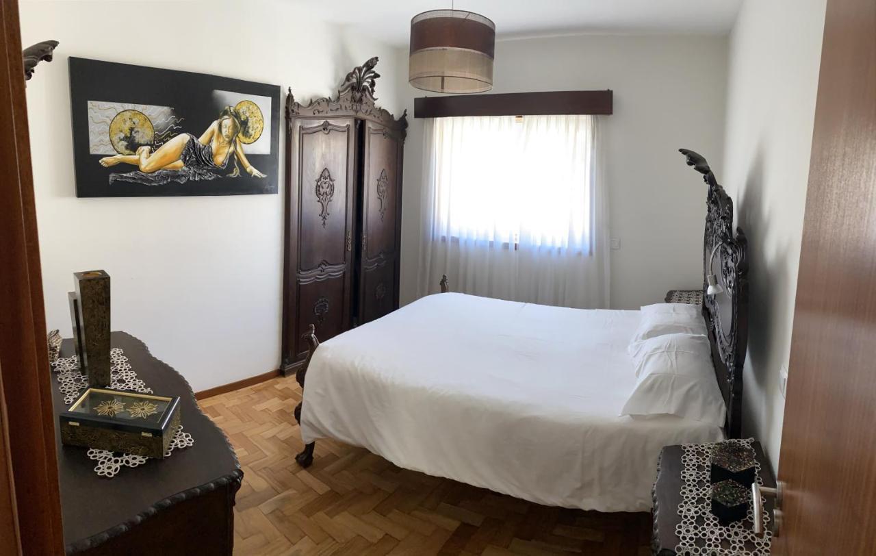 ヴィラ・ド・コンデ Casa Oliveiraヴィラ エクステリア 写真